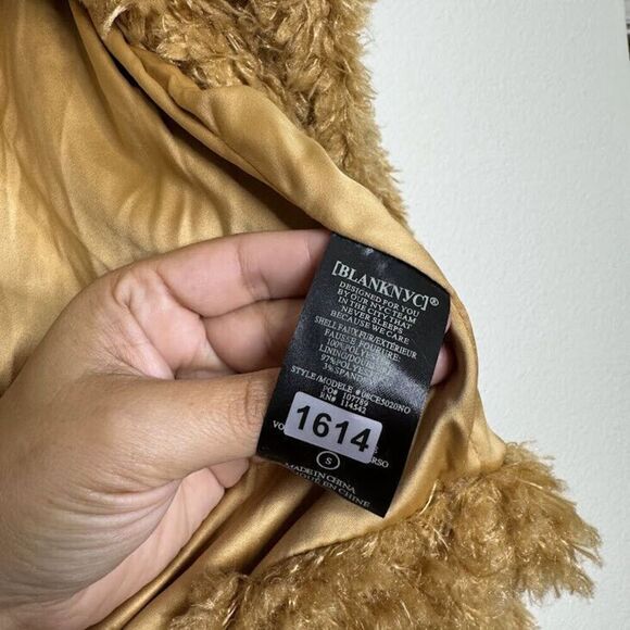 Blank NYC Coat Small Cropped Faux Fur Teddy Open Jacket Sahara Plush Lined - Picture 7 of 9